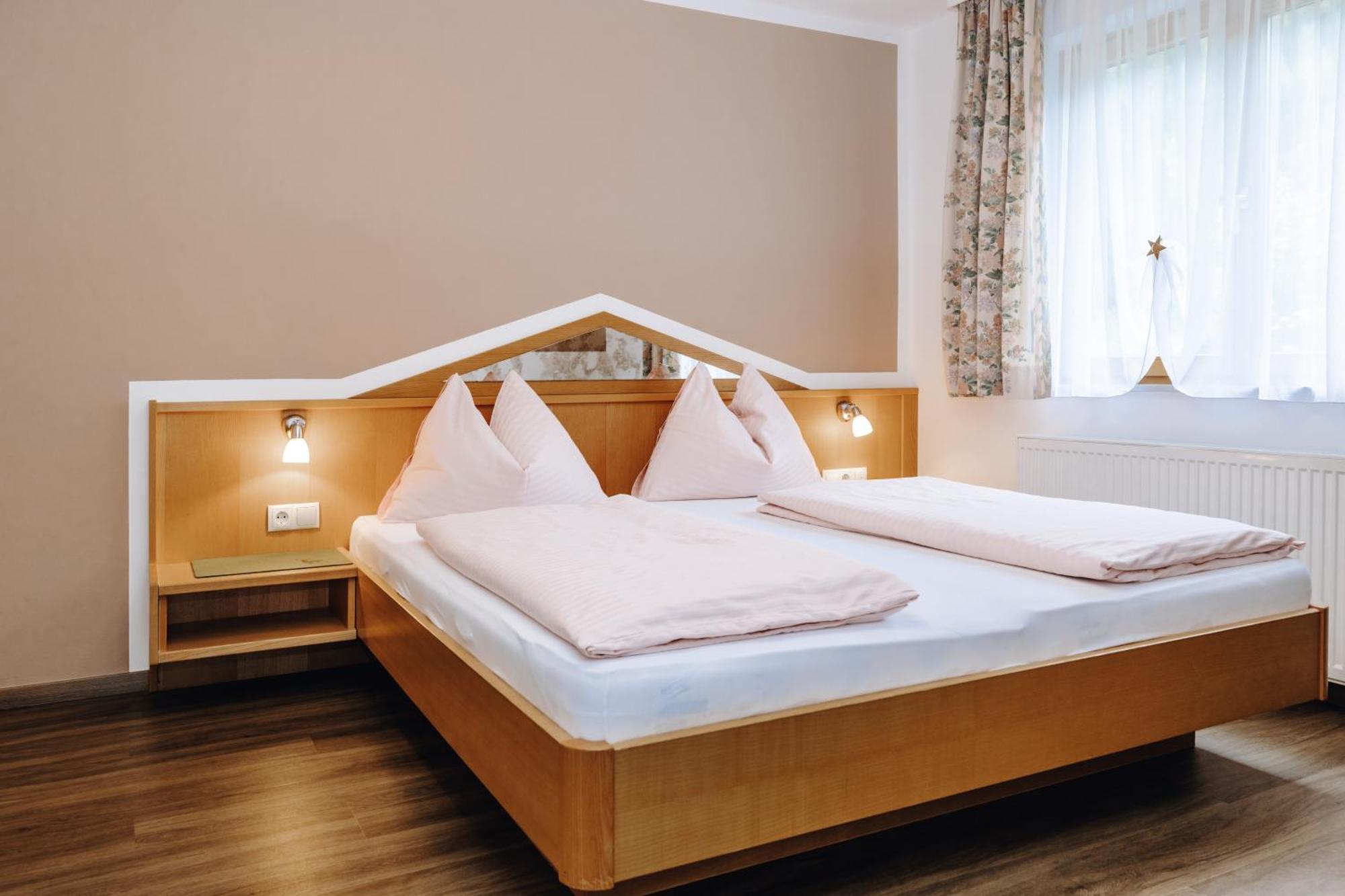 Hotel Garni Tannenhof Flachau Kültér fotó